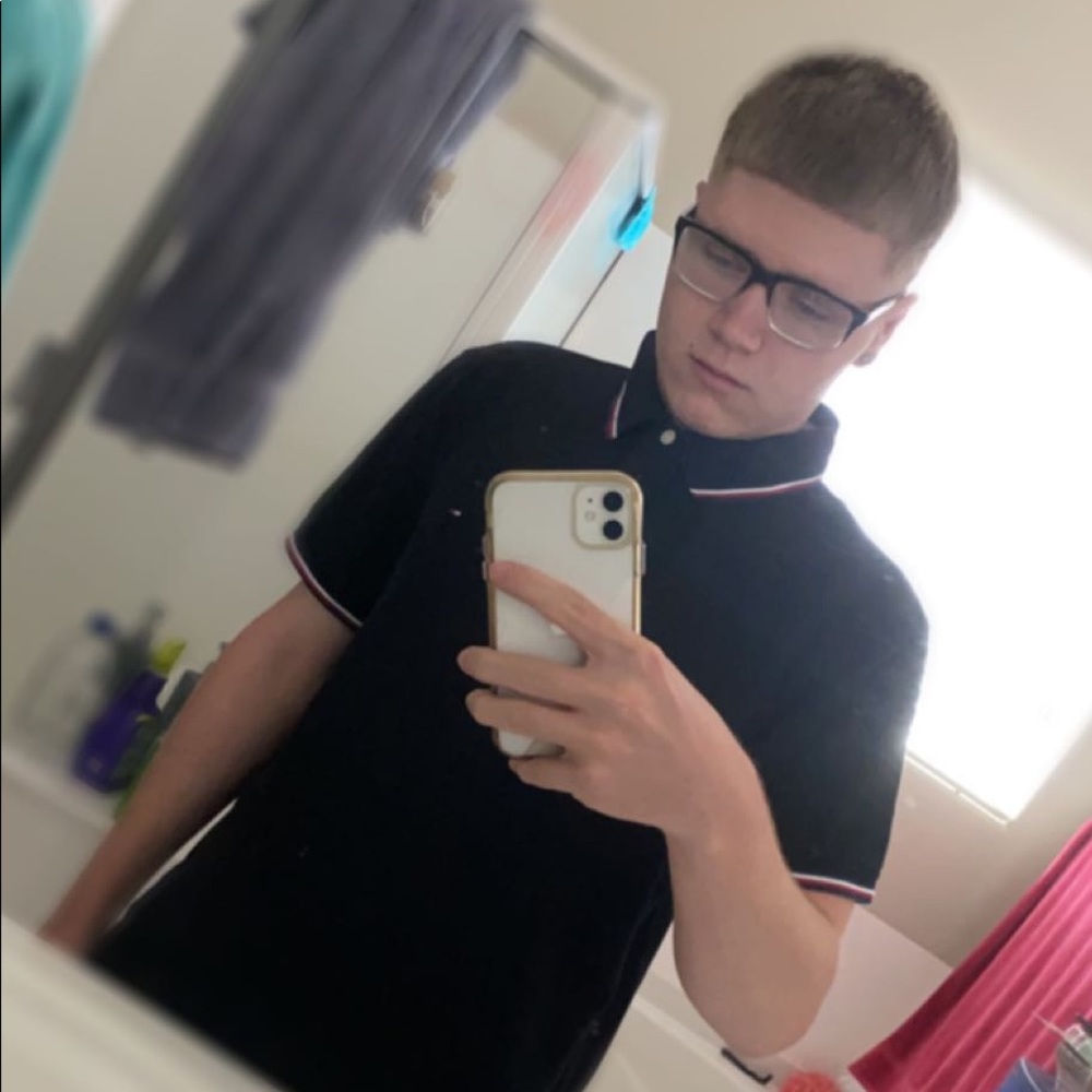 Meet your Posher, Connor